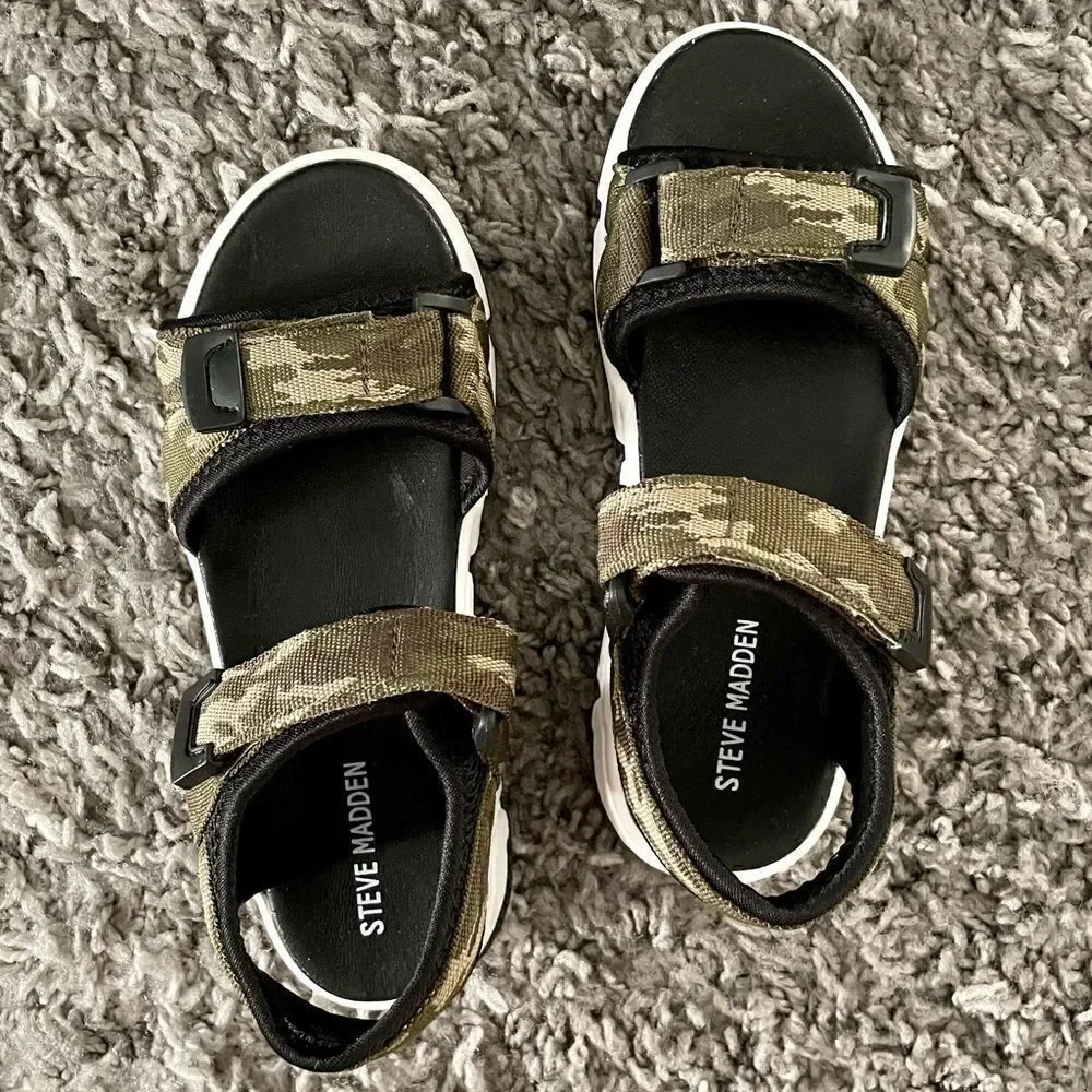 NIB Steve Madden Kid’s Homer Sandals